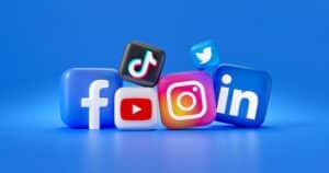 Image Description: Icons of popular social media marketing platforms Image Link: https://unsplash.com/photos/HBkpnDVc_Ic