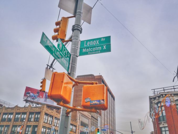 https://unsplash.com/photos/photography-of-street-signage-85dW5FJmcyU