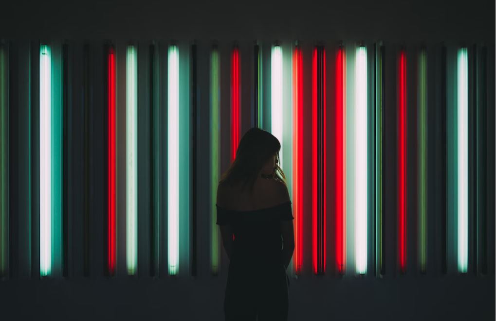 https://unsplash.com/photos/woman-in-black-off-shoulder-dress-euQVngjZGSI