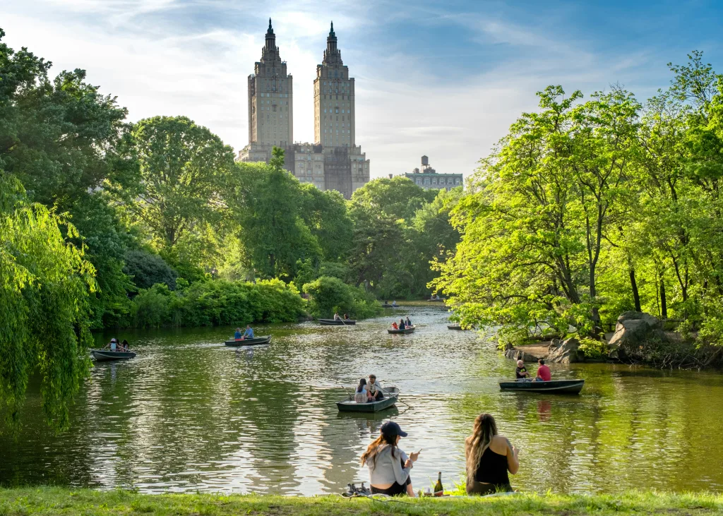 https://unsplash.com/photos/a-group-of-people-on-small-boats-on-a-river-vMLfRVkWItI Photo by Harry Gillen on Unsplash