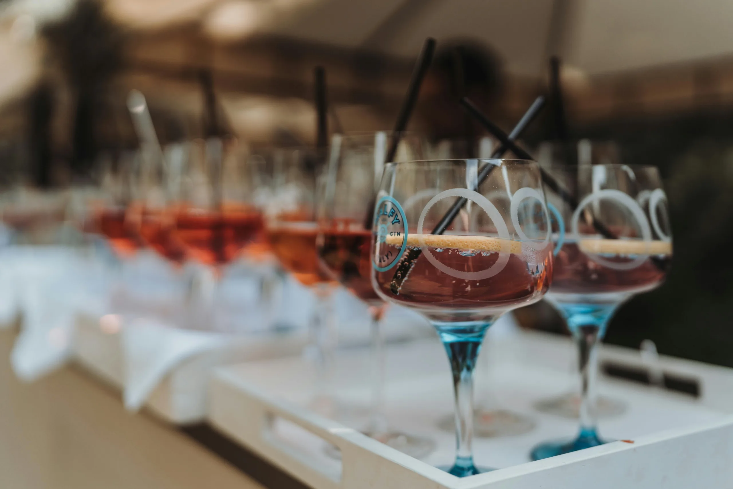 Photo by Masood Aslami: https://www.pexels.com/photo/close-up-of-cocktails-on-trays-17119949/