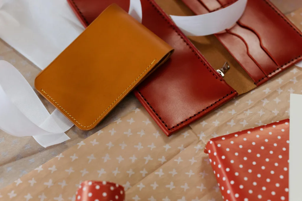 Photo by cottonbro studio: https://www.pexels.com/photo/close-up-photo-of-leather-wallets-6651193/