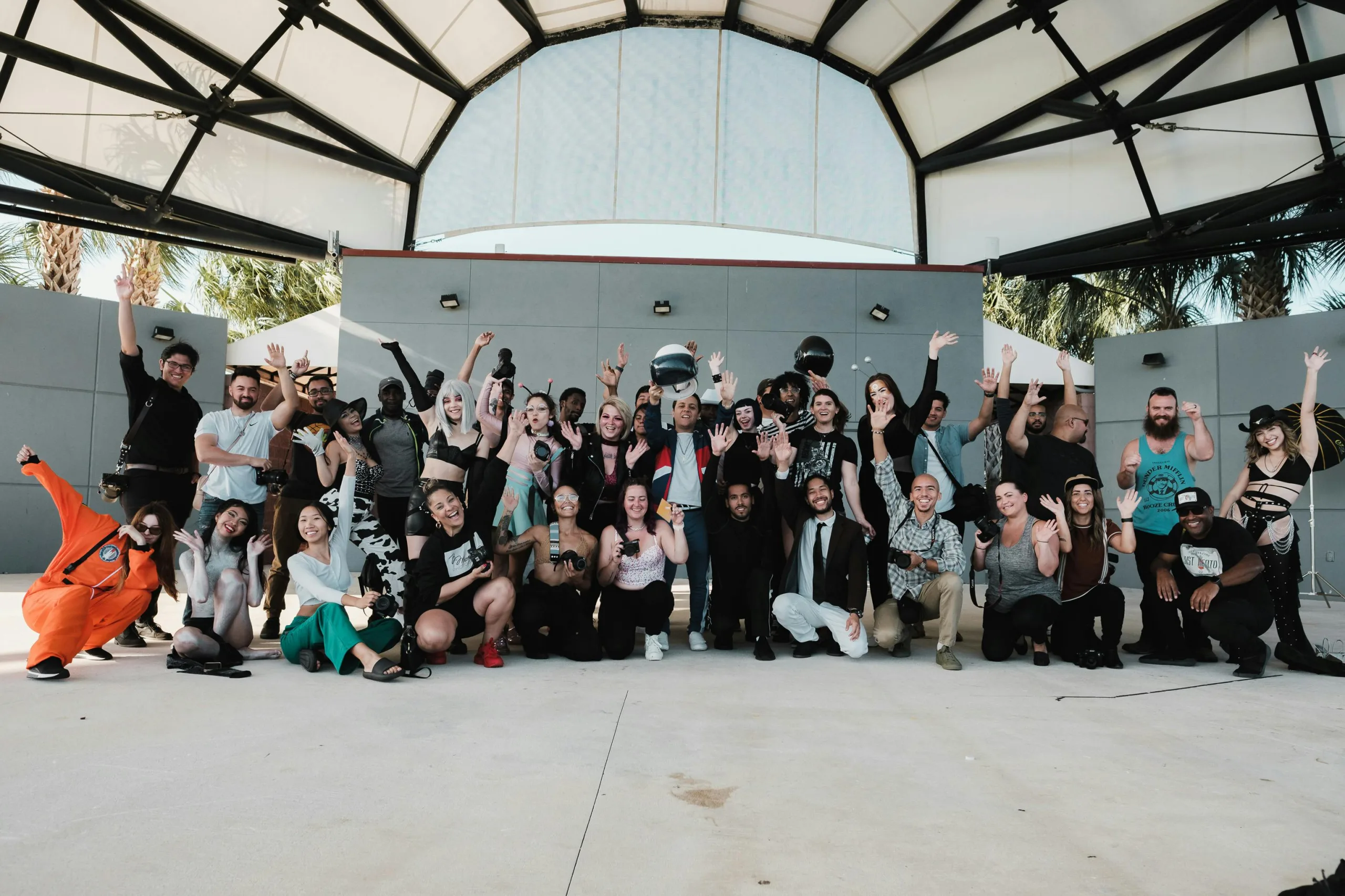https://www.pexels.com/photo/a-group-of-happy-people-11897460/