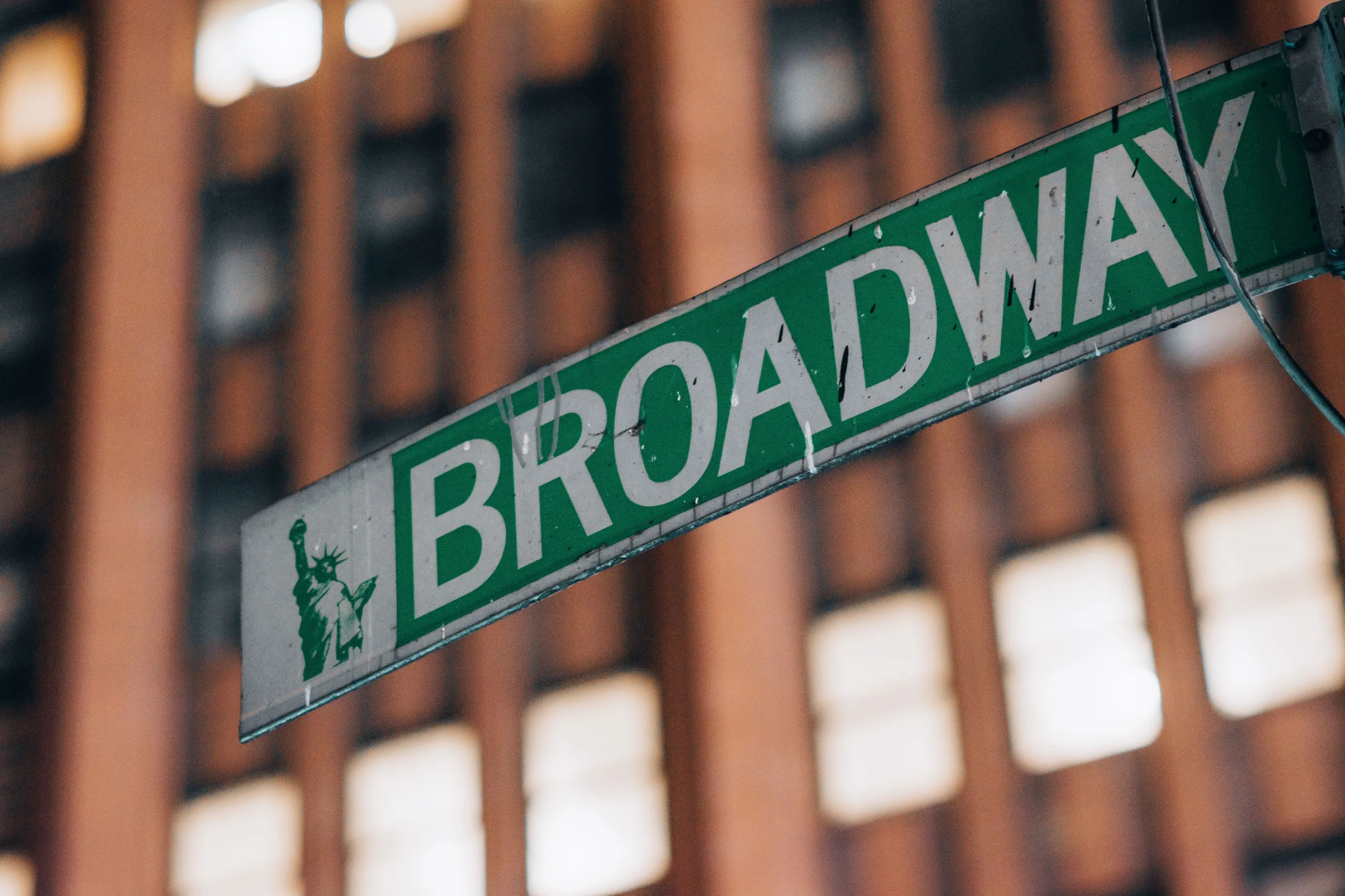 https://www.pexels.com/photo/green-broadway-signage-10543169/ Photo by Gabriel Hohol on Pexels