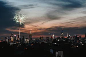 https://unsplash.com/photos/a-city-skyline-at-night-y7Q1wBNo9sk Photo by Wiebke Meyer-Lüters on Unsplash