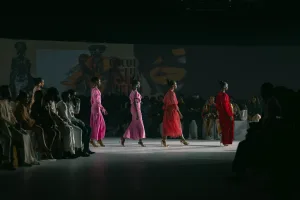 https://unsplash.com/photos/a-group-of-women-walking-down-a-runway-01W4Xbz3Ayk