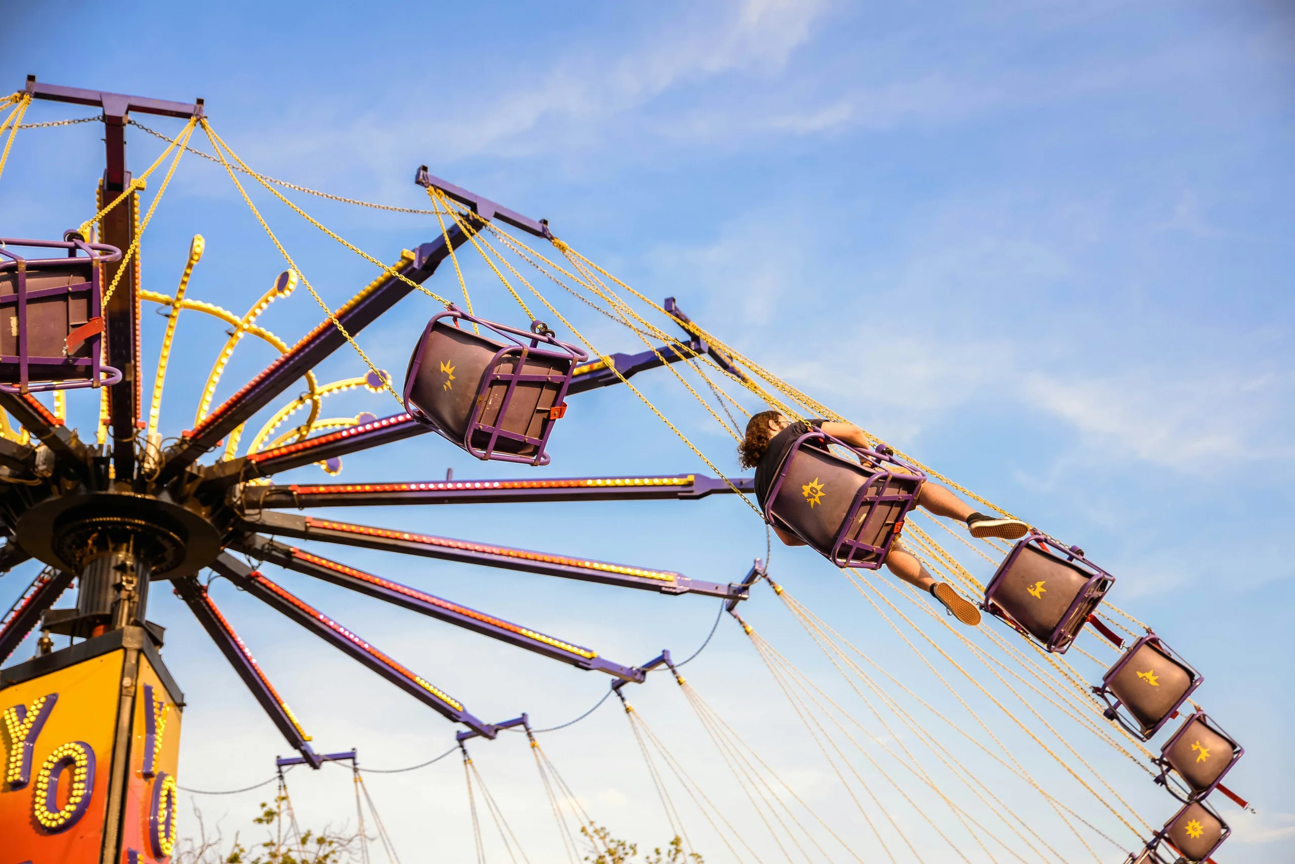 https://unsplash.com/photos/people-riding-on-amusement-park-ride-9vyP8yTtVs8