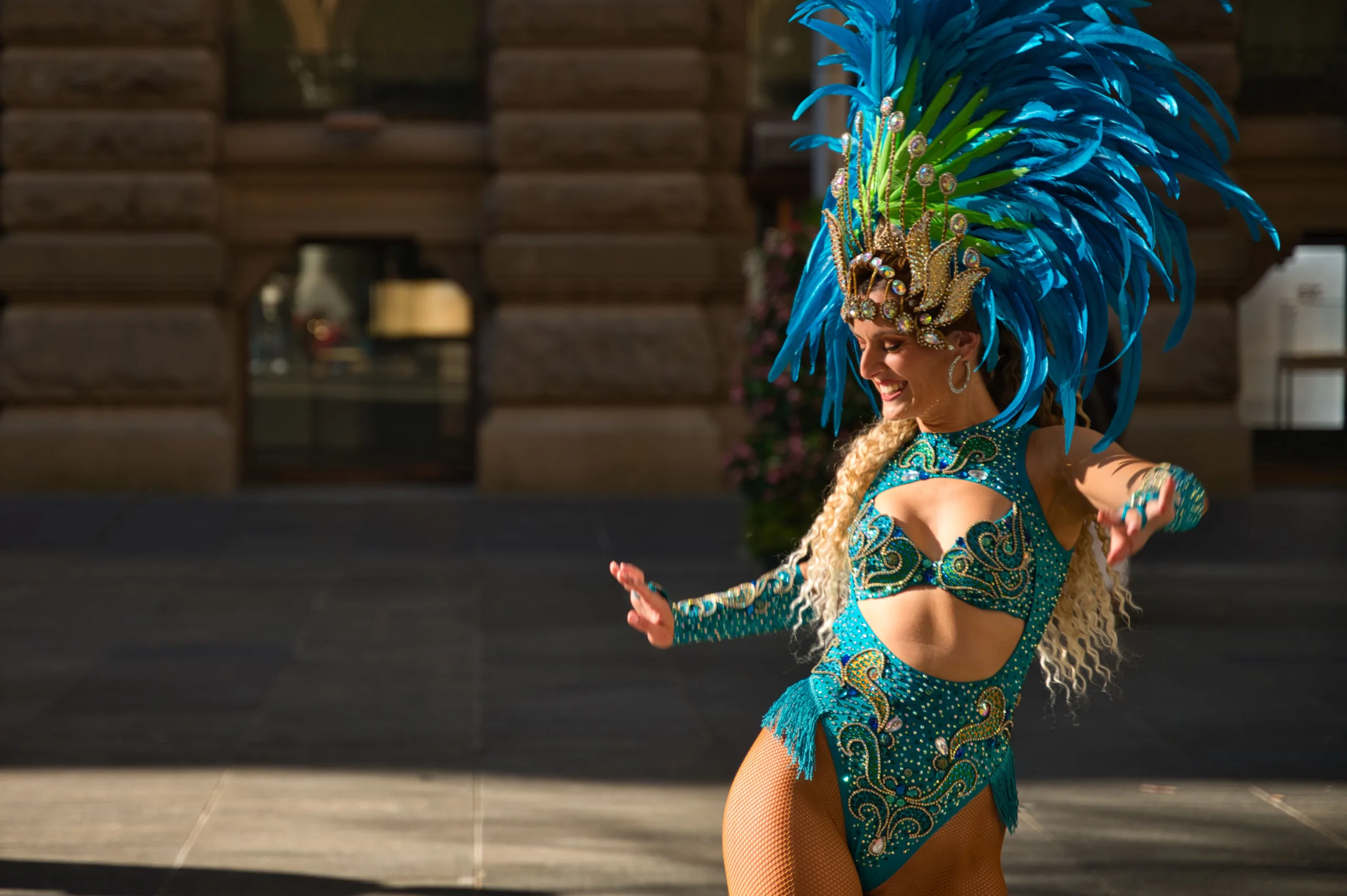 https://www.pexels.com/photo/vibrant-samba-dancer-performing-in-sydney-34021178/